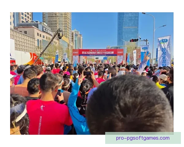 全民健身热潮下的马拉松狂热：挑战自我，征服极限